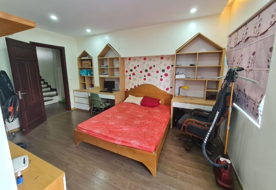 Bán Nhà Yên Phụ Ngõ Ô Tô