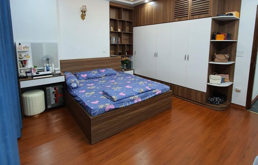 Bán Nhà Yên Phụ Ngõ Ô Tô