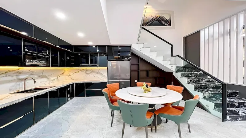 Bán Nhà Lạc Long Quân Hà Nội