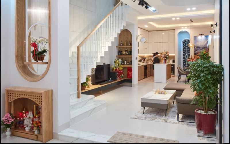 Bán nhà Lạc Long Quân ngõ ô tô tránh