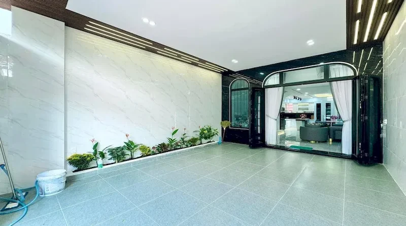 bán nhà ngõ 282 lạc long quân hà nội