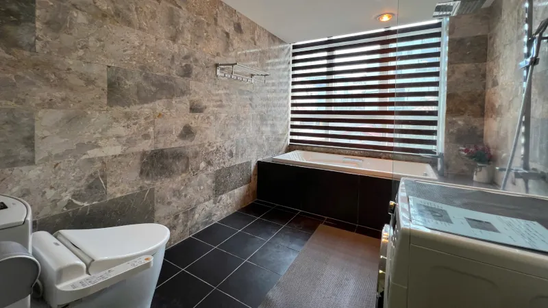 bán nhà dòng tiền Tô Ngọc Vân Tây Hồ