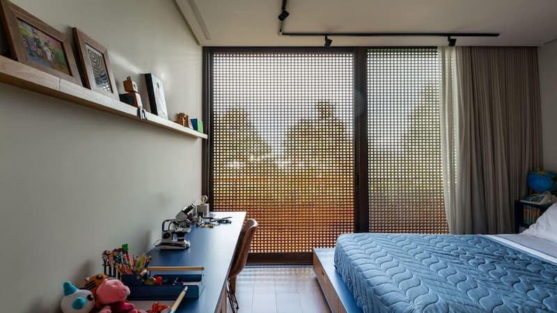 Bán Nhà Ngõ 180 Phú Thượng, Sân Vườn, Ngõ Ô Tô Thông 135m2, 46 tỷ