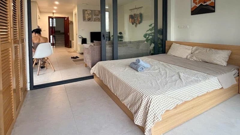Bán Tòa Nhà Ngõ 87 Trịnh Công Sơn phòng ngủ thoáng