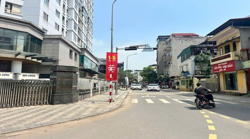 Bán đất ngõ 15 An Dương Vương Phú Thượng Tây Hồ ngõ thông sang Ciputra