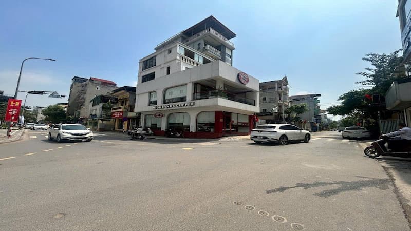 Bán đất ngõ 15 An Dương Vương Phú Thượng Tây Hồ rất nhiều tiện ích xung quanh