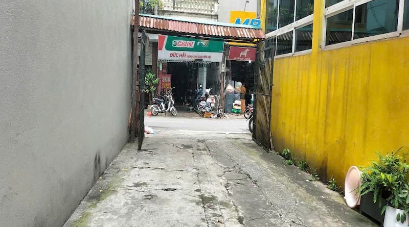 bán nhà ngõ 569 Lạc Long Quân ngõ ô tô rộng
