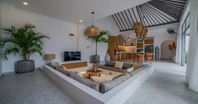 Bán nhà nghách 46 ngõ 89 Lạc Long Quân có phòng khách rất đẹp trên tầng thượng
