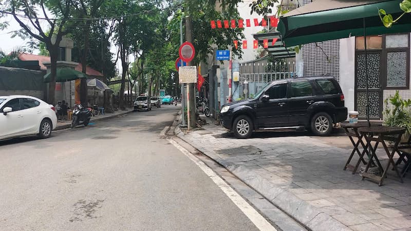 bán nhà ngõ 35 phố Trịnh Công Sơn ngõ thông Lạc Long Quân