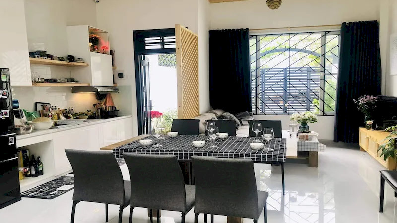 Bán Nhà 46 Ngõ 89 Lạc Long Quân có sân trước nhà