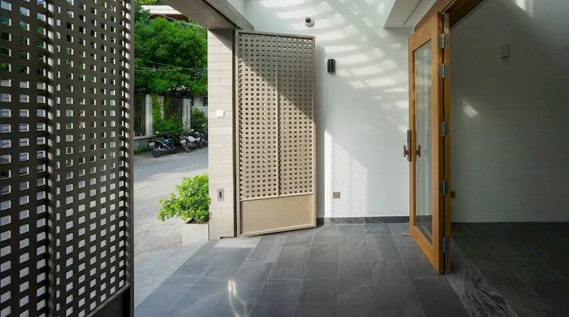 Bán nhà 36 ngõ 89 Lạc Long Quân có garage