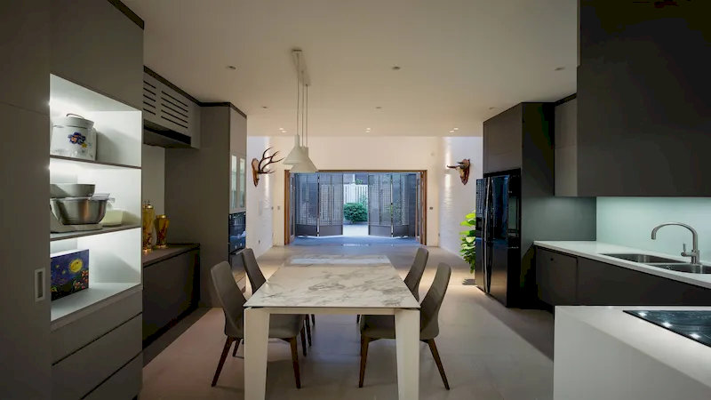 bán nhà 36 ngõ 89 Lạc Long Quân rất hiện đại