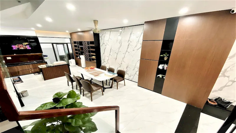 Bán Nhà Ngõ 127 Phố Trịnh Công Sơn Tây Hồ rộng rãi