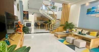 bán nhà ngõ 271 Lạc Long Quân phòng khách rộng