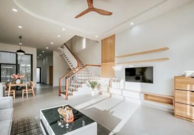 bán nhà mới ngõ 603 Lạc Long Quân phòng khách rộng