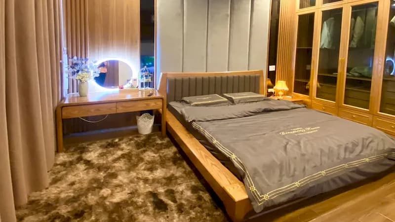 bán nhà ngõ 94 Phú Thượng phòng ngủ sáng