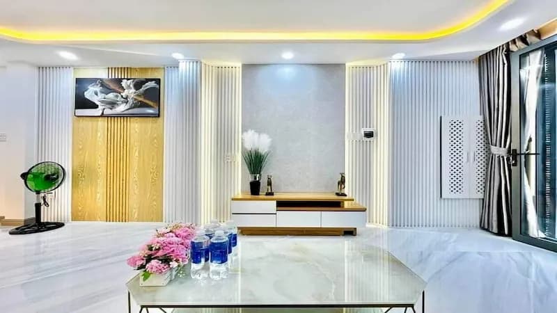 Bán nhà ngõ 690 Lạc Long Quân hiện đại