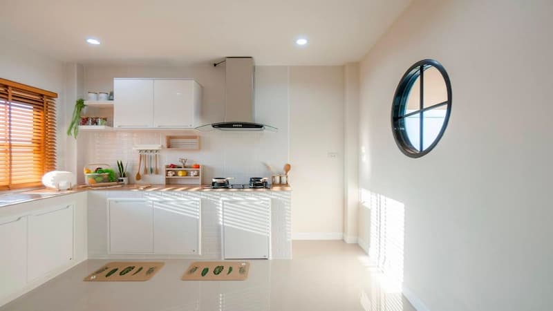 Bán nhà ngõ 6 phố Trịnh Công Sơn bếp rộng